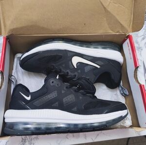 Nike Air Max Plus Boys 5.5